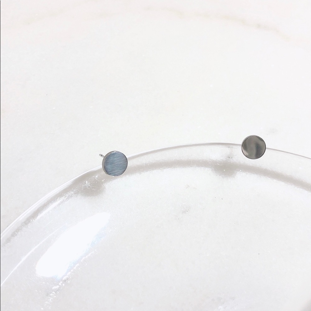 Geometric stud earrings